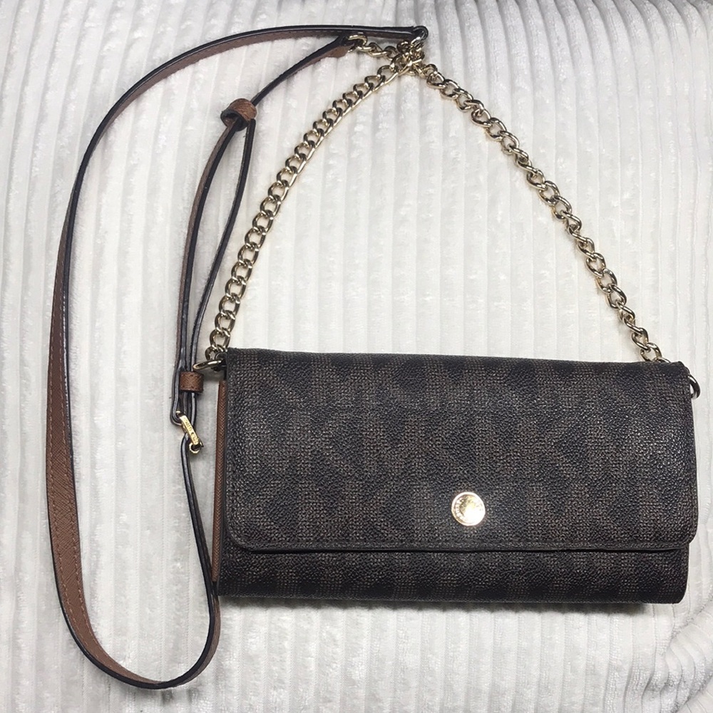 Michael Kors Small Logo Clutch Wallet Crossbody